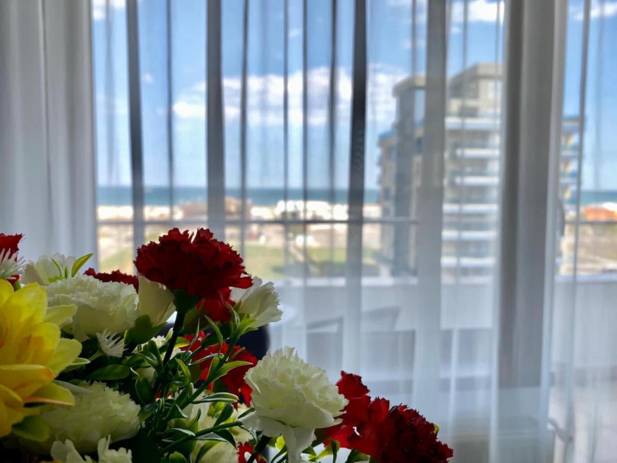 Apartament Summerland Mamaia Nord Exteriör bild