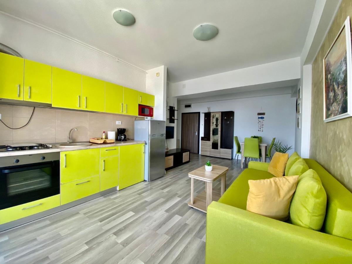 Apartament Summerland Mamaia Nord Exteriör bild