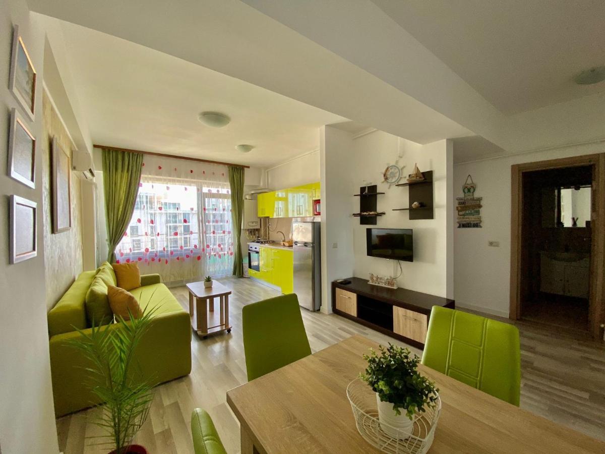 Apartament Summerland Mamaia Nord Exteriör bild