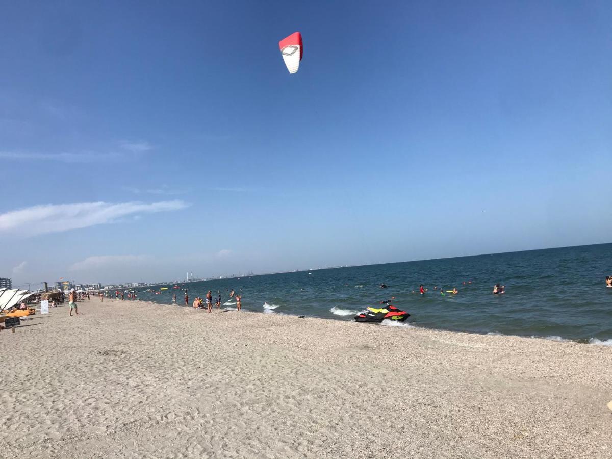 Apartament Summerland Mamaia Nord Exteriör bild