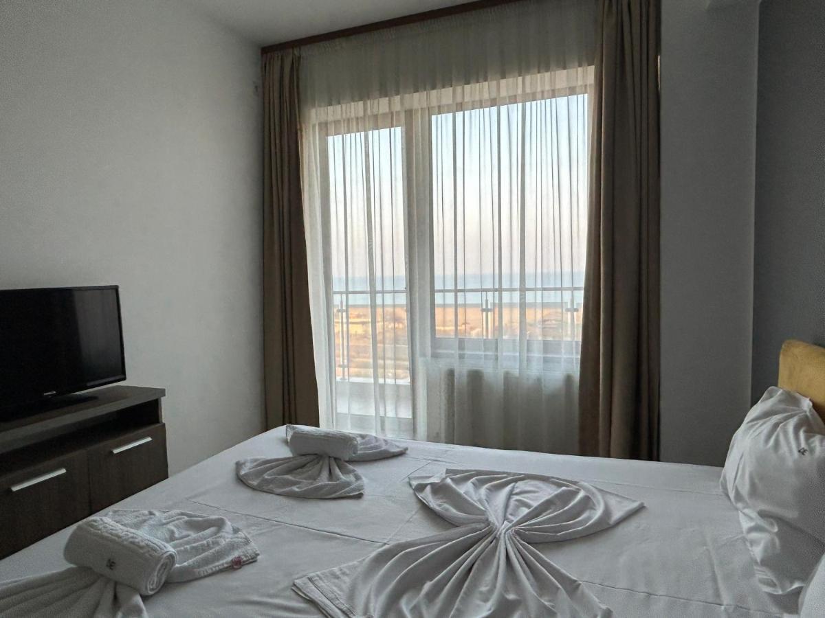 Apartament Summerland Mamaia Nord Exteriör bild