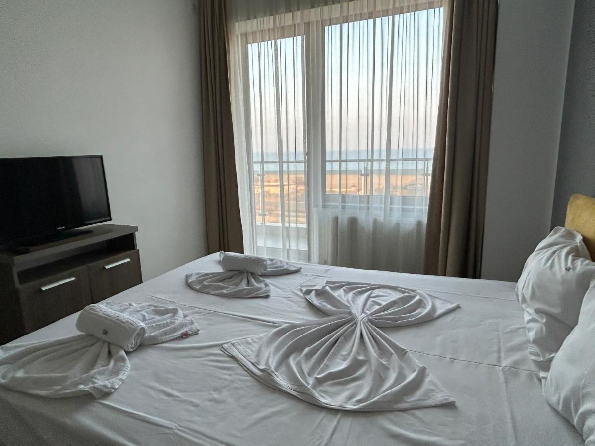 Apartament Summerland Mamaia Nord Exteriör bild