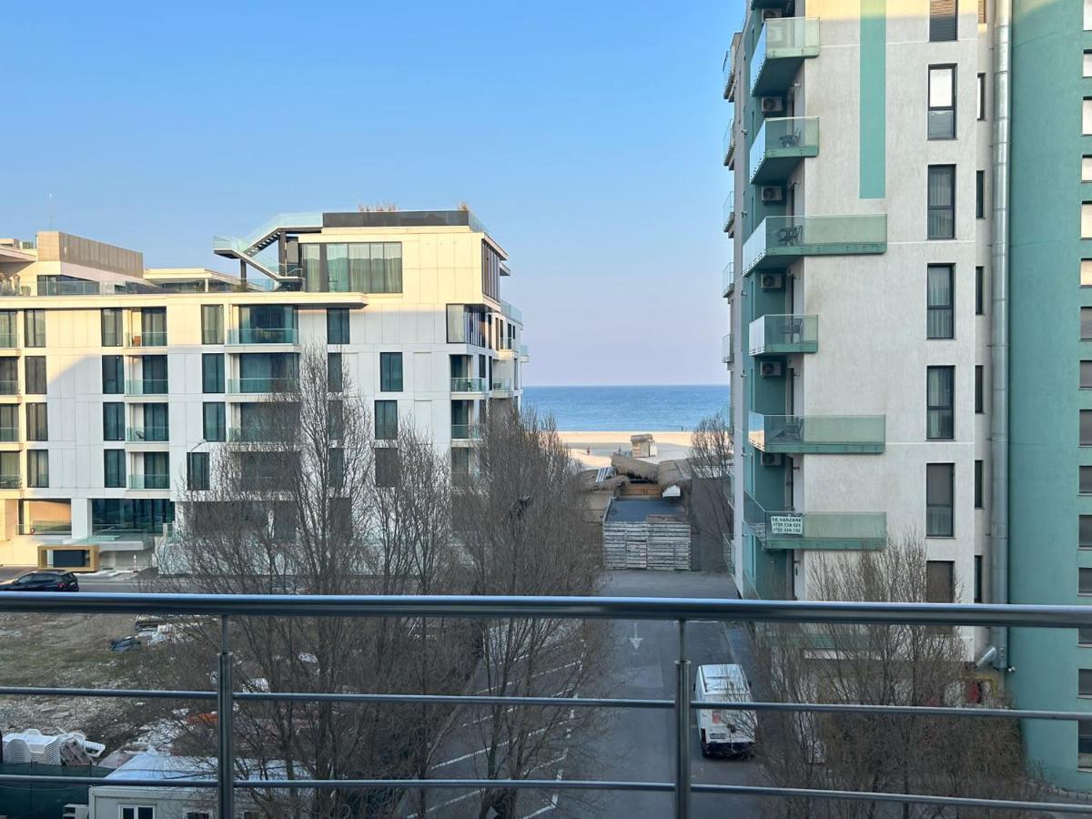 Apartament Summerland Mamaia Nord Exteriör bild