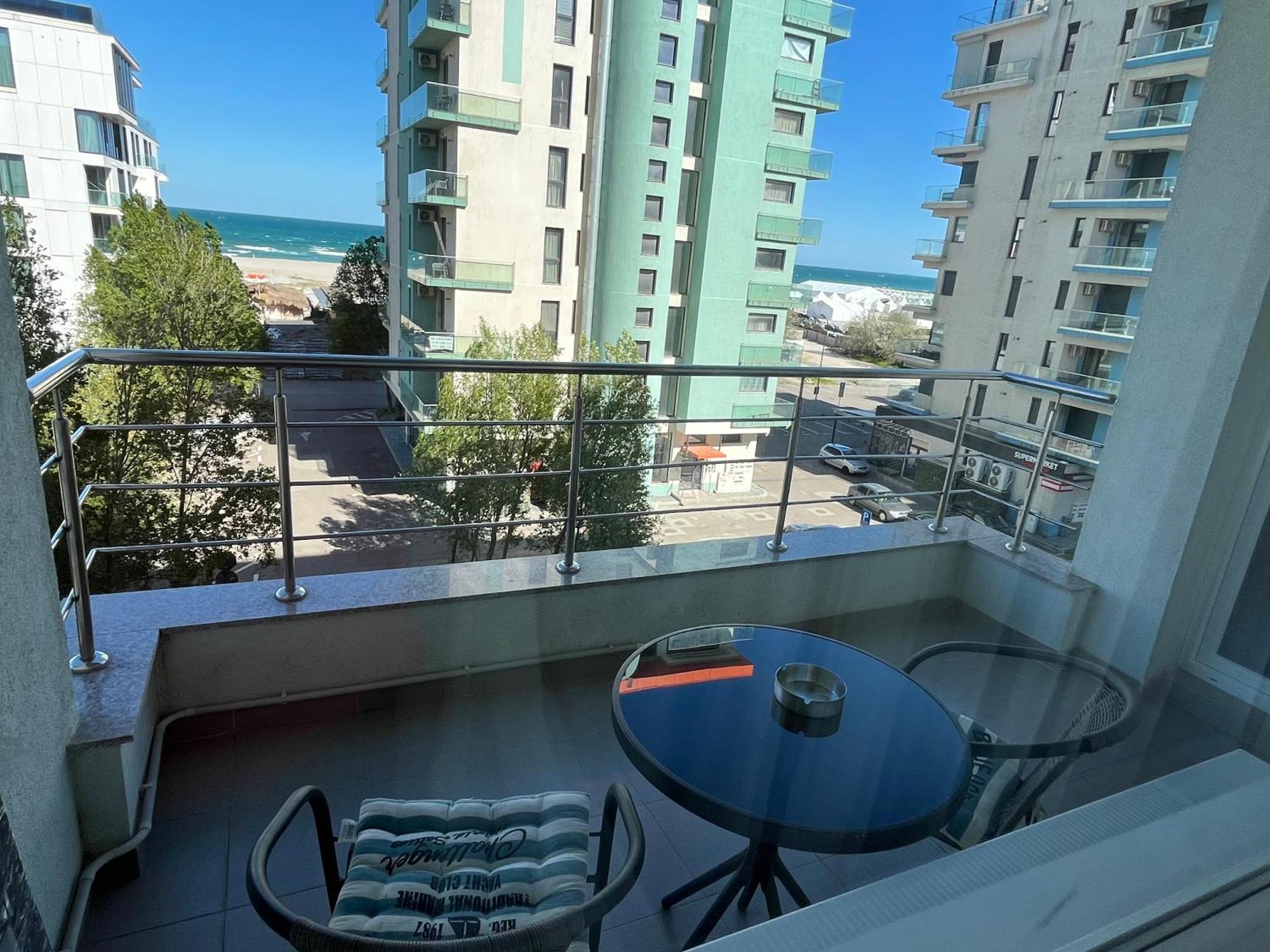 Apartament Summerland Mamaia Nord Exteriör bild